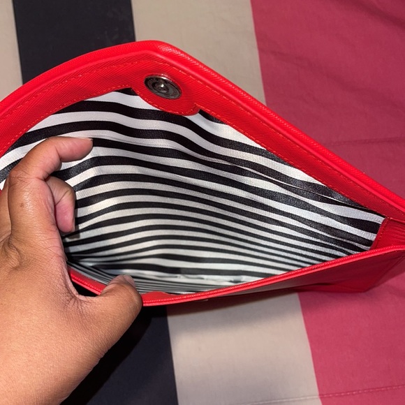 Red Envelope Clutch - Picture 2 of 9